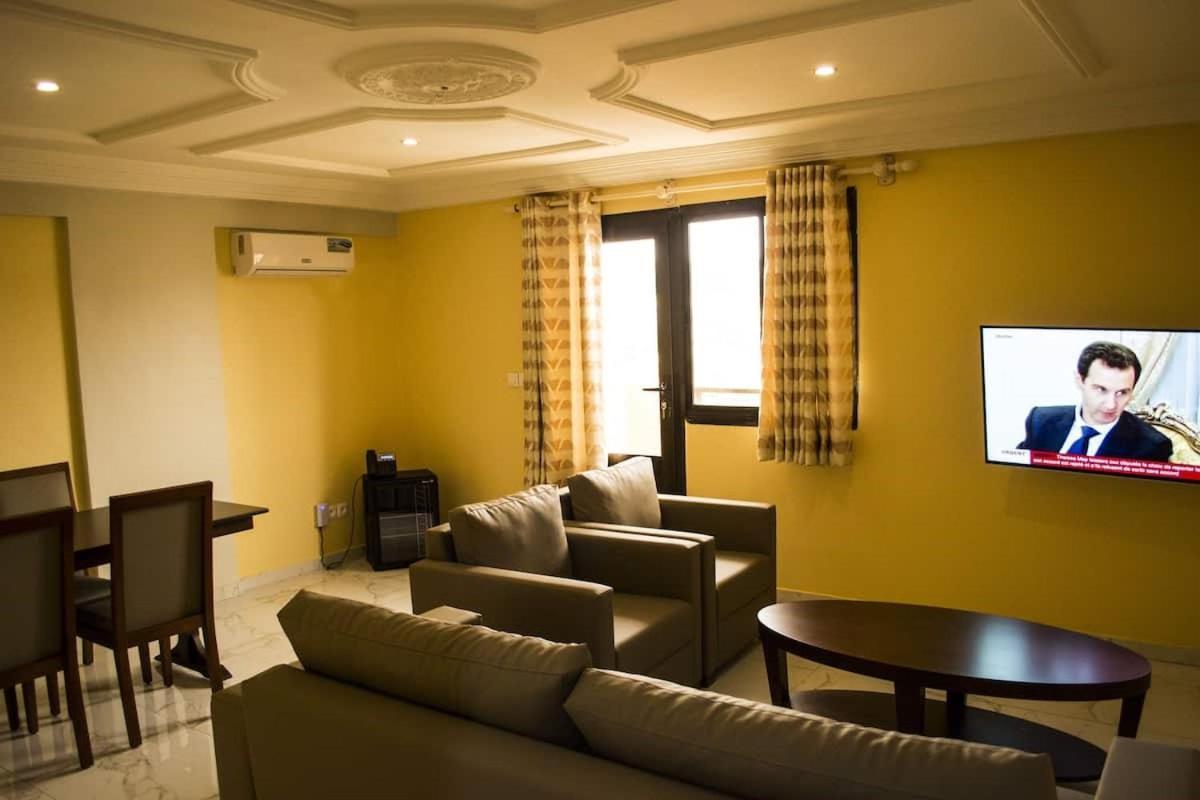 Hôtel Jouvence International Yaoundé Exterior foto