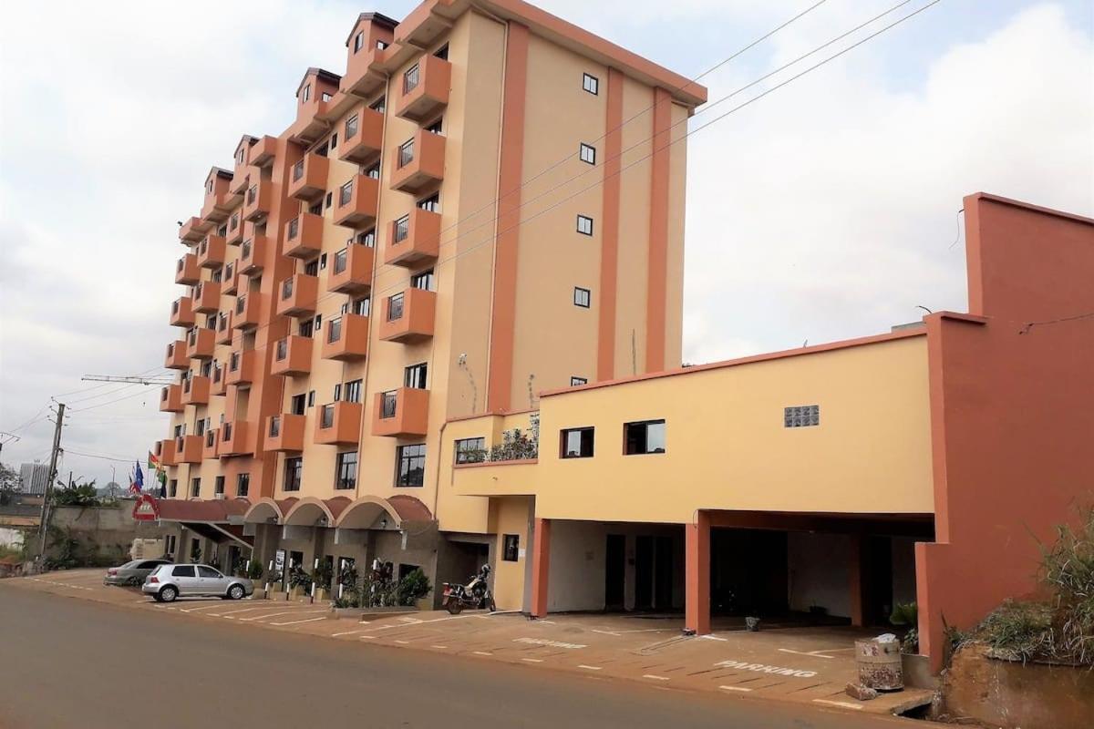 Hôtel Jouvence International Yaoundé Exterior foto